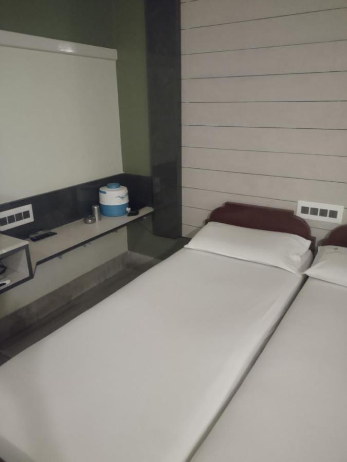 Krishna Lodge Tiruchirappalli Экстерьер фото