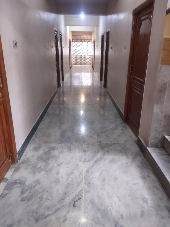 Krishna Lodge Tiruchirappalli Экстерьер фото