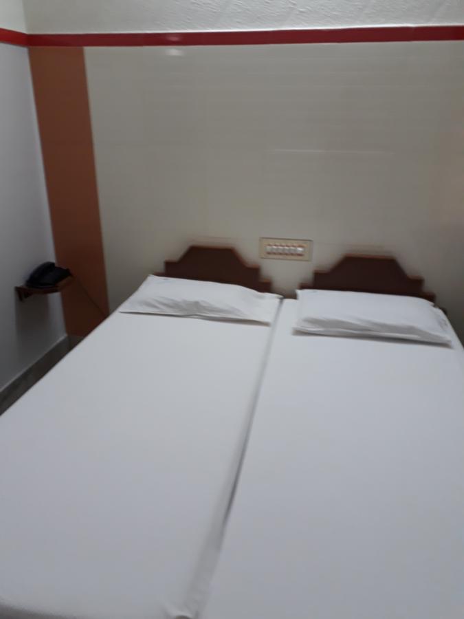 Krishna Lodge Tiruchirappalli Экстерьер фото