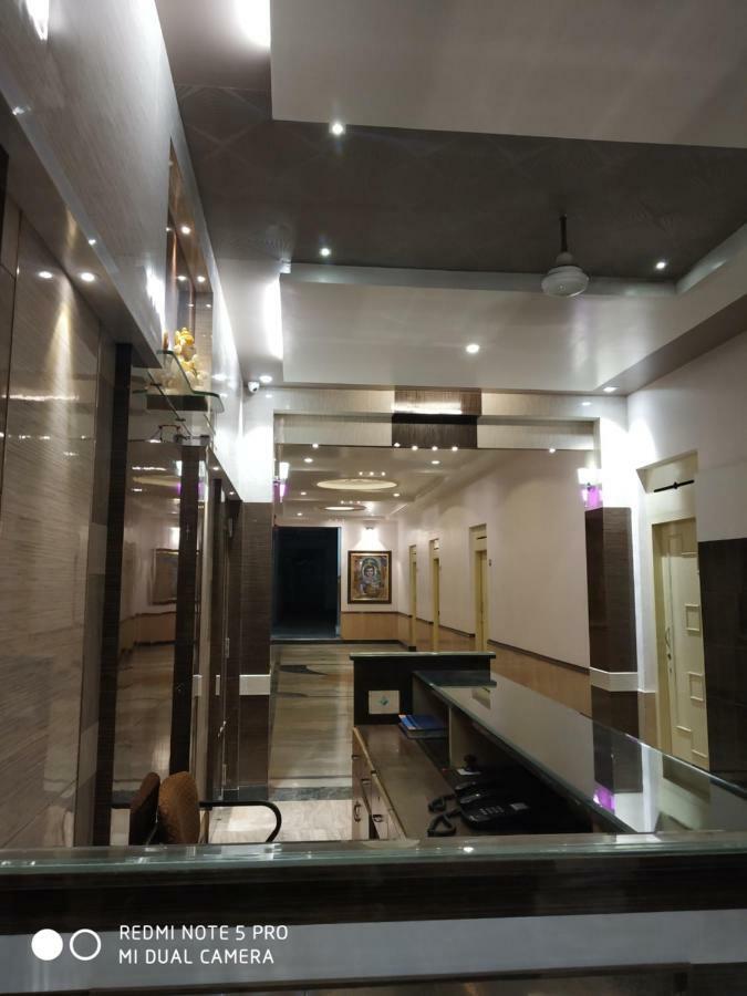 Krishna Lodge Tiruchirappalli Экстерьер фото