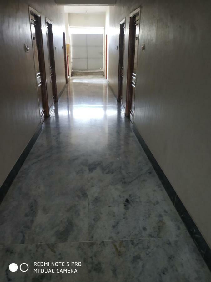 Krishna Lodge Tiruchirappalli Экстерьер фото
