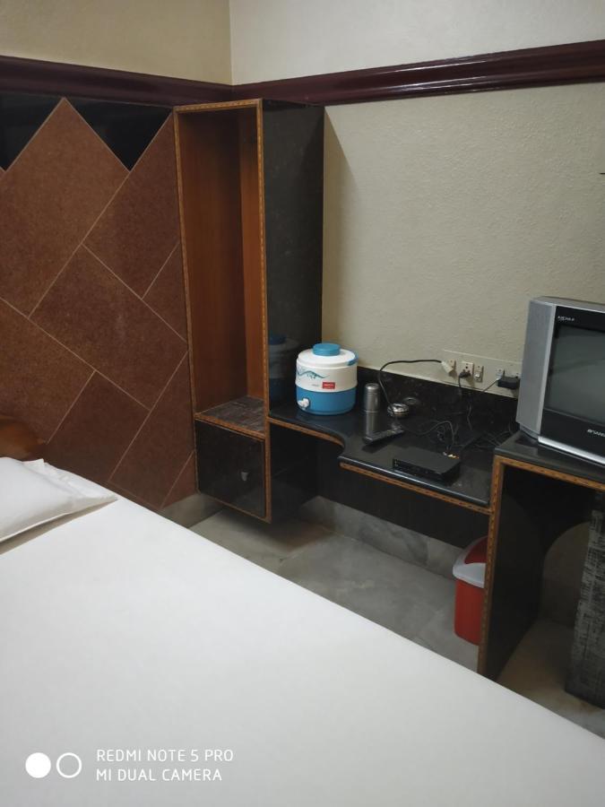 Krishna Lodge Tiruchirappalli Экстерьер фото