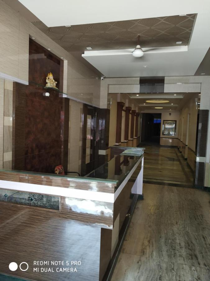 Krishna Lodge Tiruchirappalli Экстерьер фото